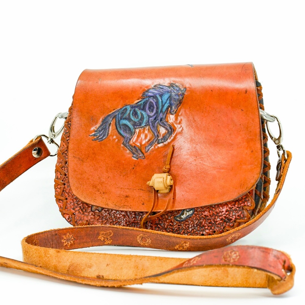 1970s VINTAGE Tool Leather Horse Carmel Tan Saddlebag Crossbody Bag